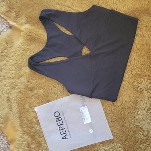 NWT cropped sport tank